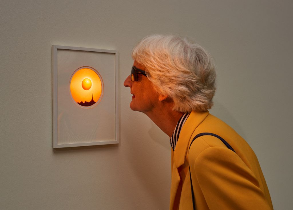 Mirka Laura, Solar Views